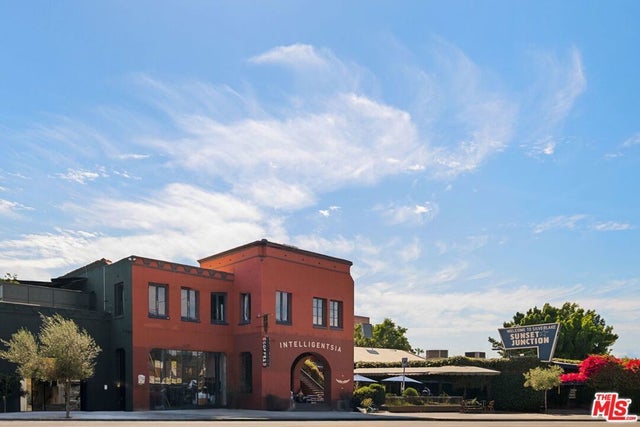 3924 W Sunset Boulevard, Los Angeles