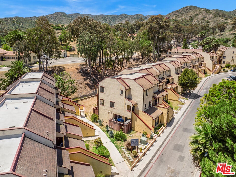 Photo of Listing #25545553