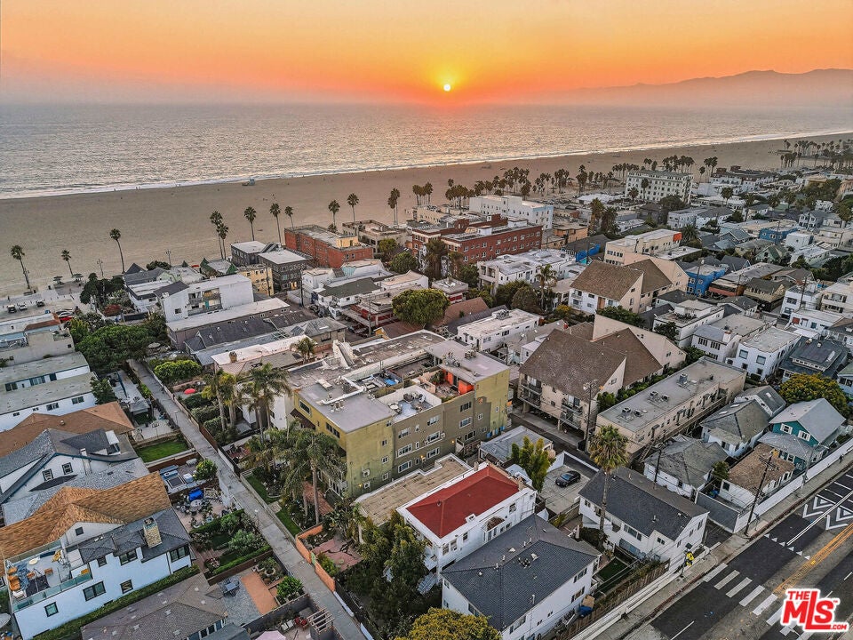 Photo of Listing #25593631