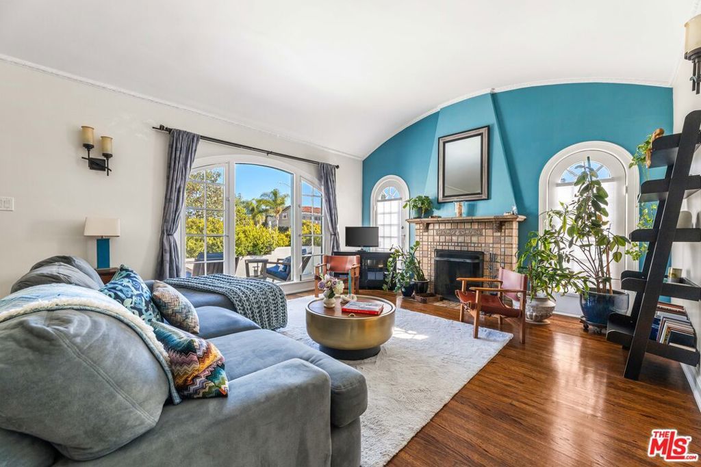 Photo of Listing #25591213