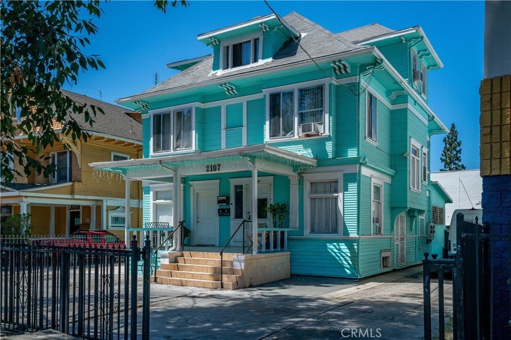 Photo of Listing #SB25196671