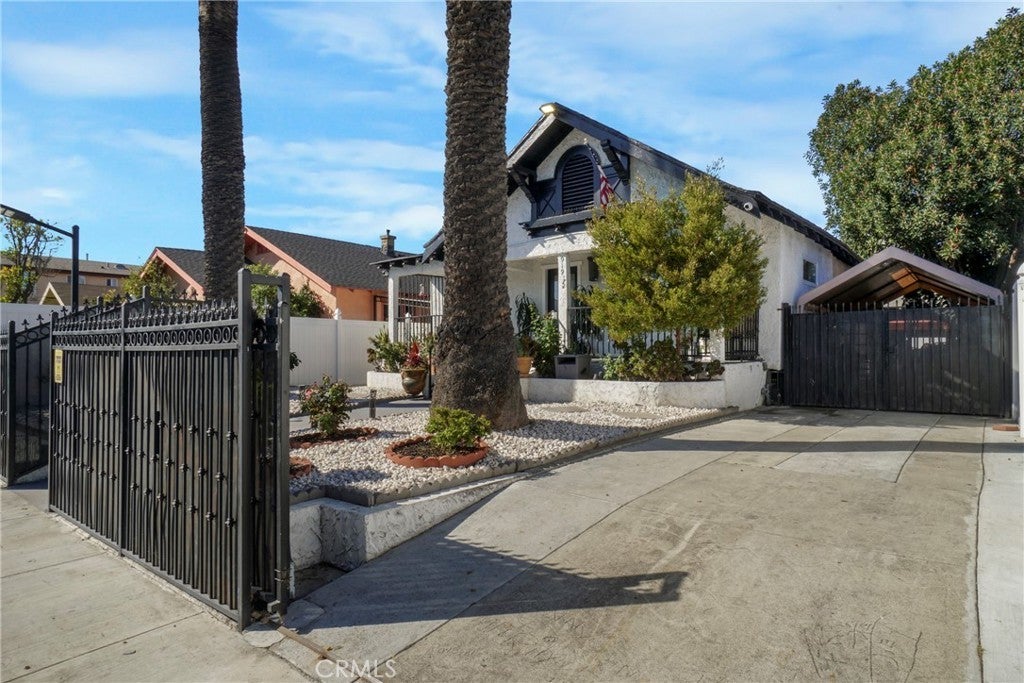 Photo of Listing #SR25225683