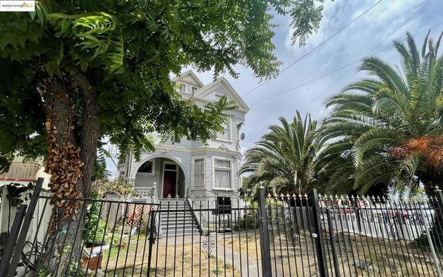 1718 High St, Oakland