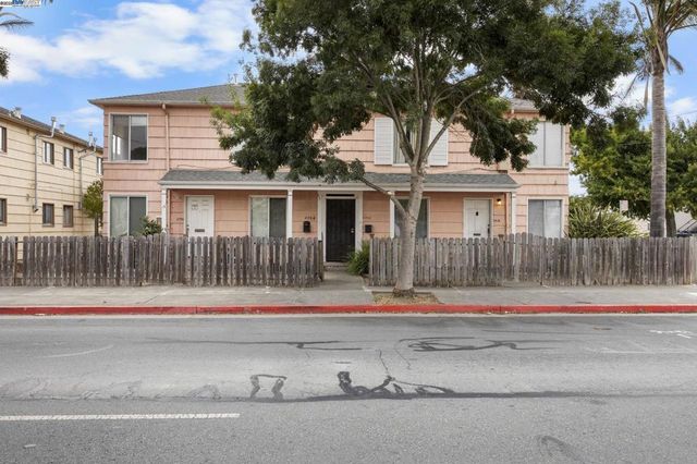 2750 Sacramento St, Berkeley