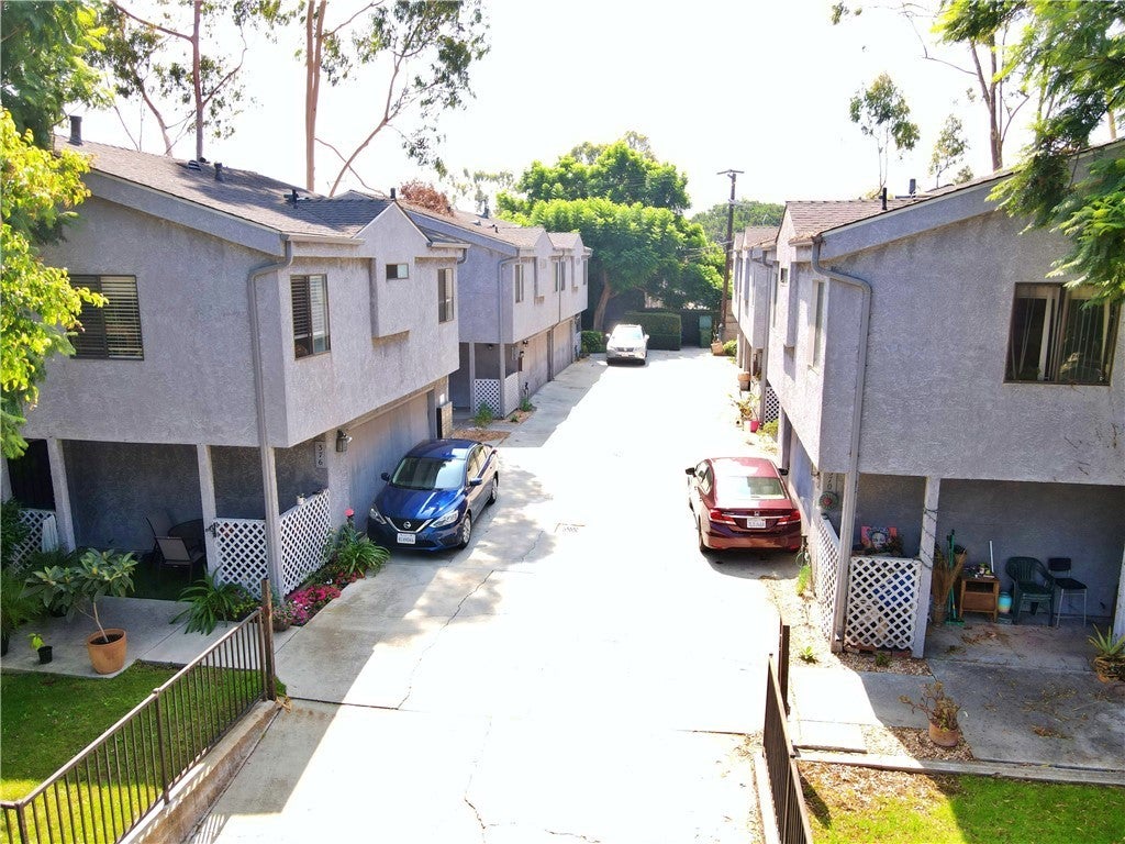 Photo of Listing #PV25232510