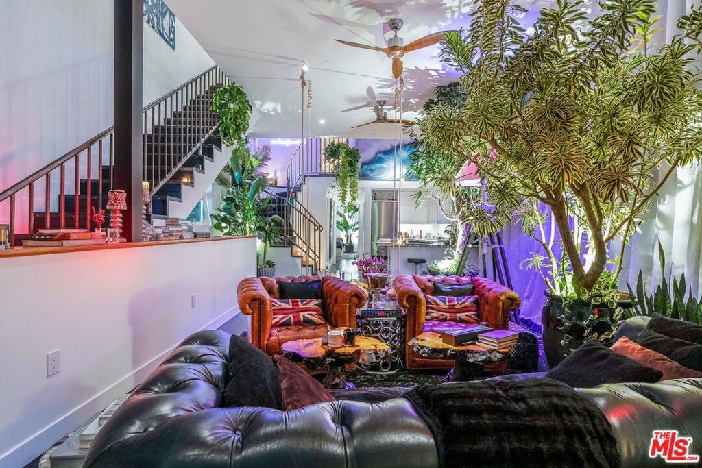 Photo of Listing #25562127