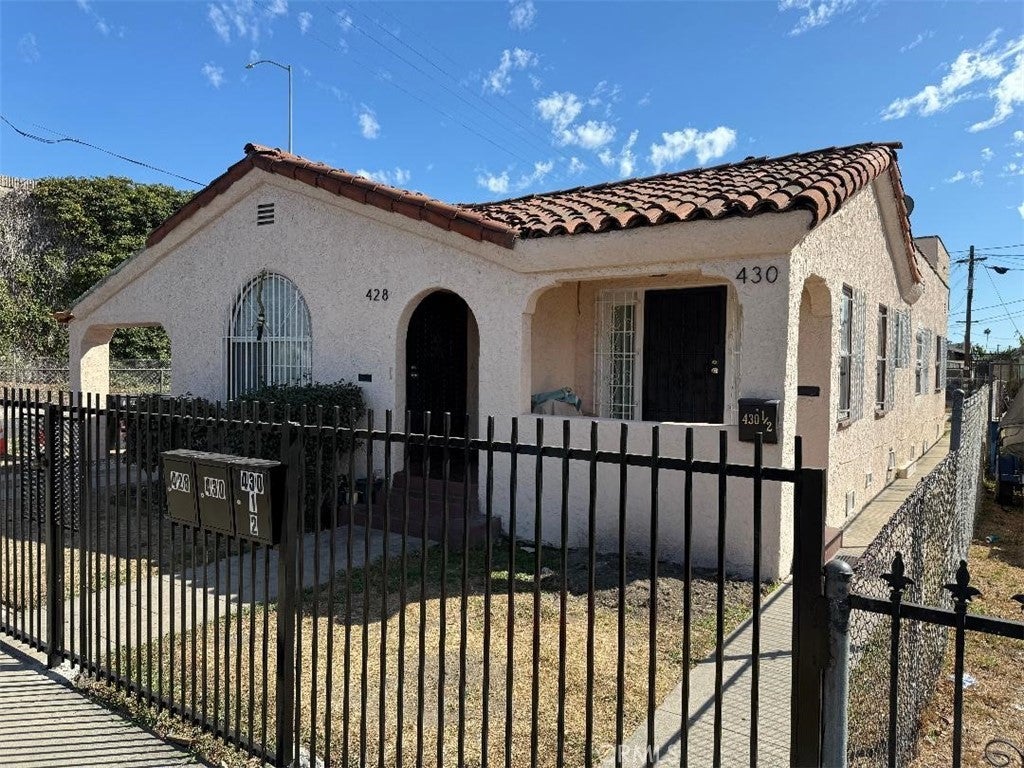 Photo of Listing #DW25234252