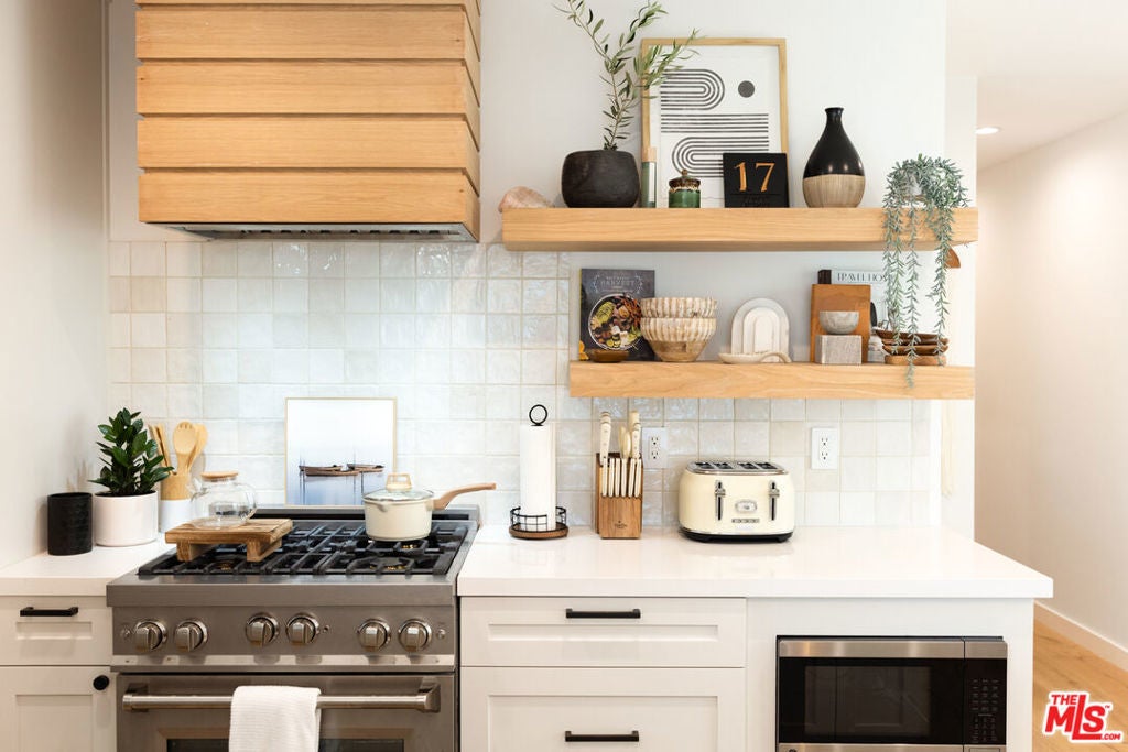 Photo of Listing #25598237