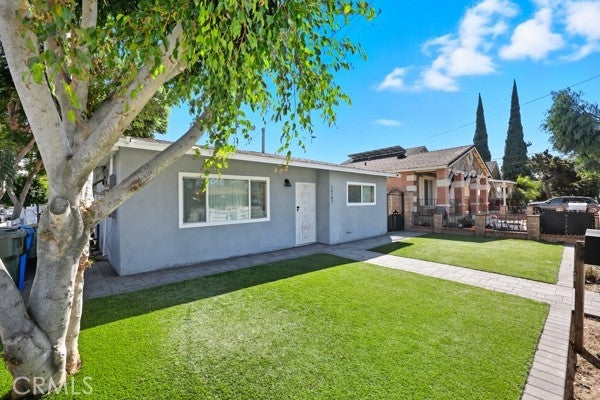 7010 San Vincente, Paramount