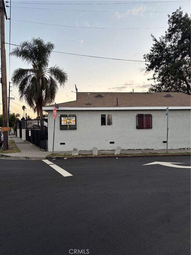 3201 Long Beach, Vernon