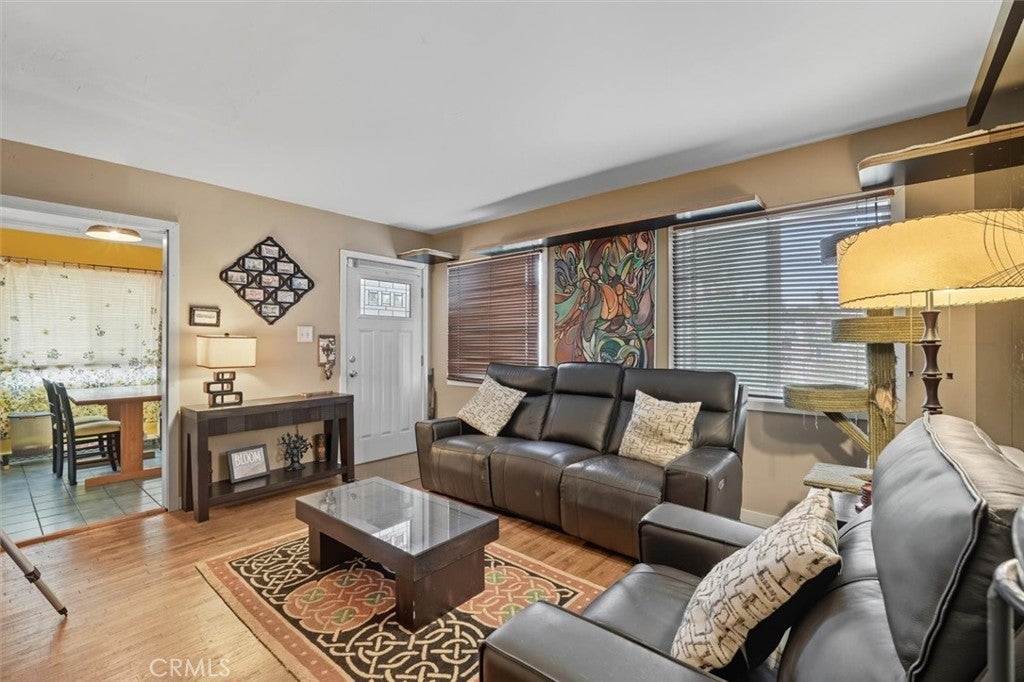 Photo of Listing #PV25236775