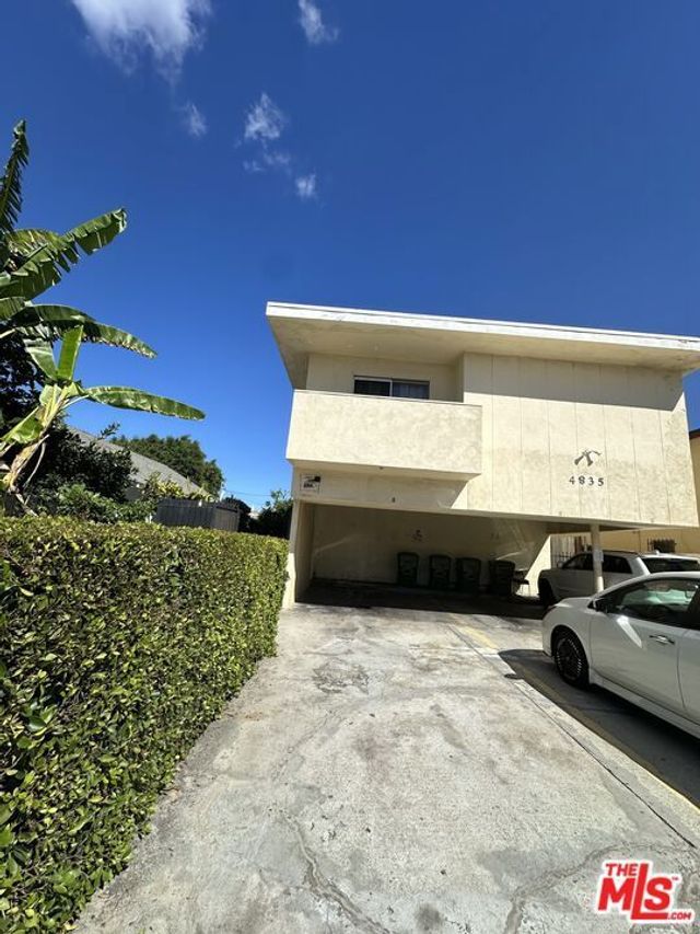 4835 Pickford Street, Los Angeles