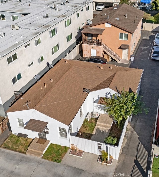 14143 Victory Boulevard, Van Nuys