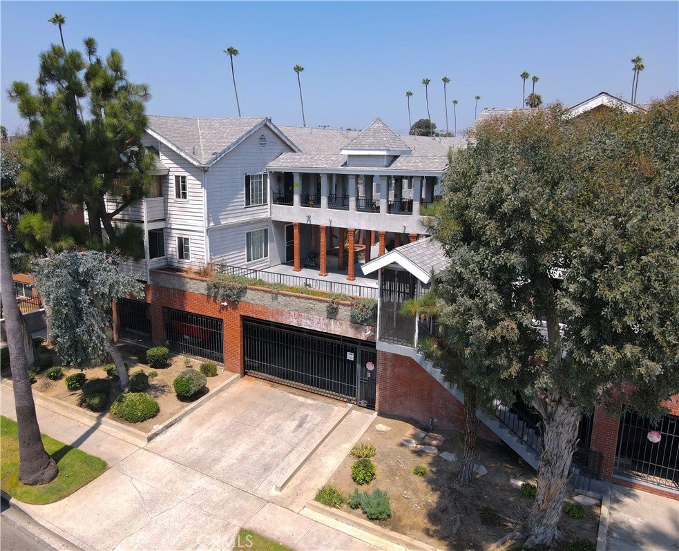 Photo of Listing #SB25240296