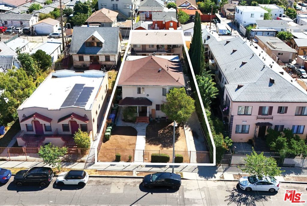 Photo of Listing #25608375