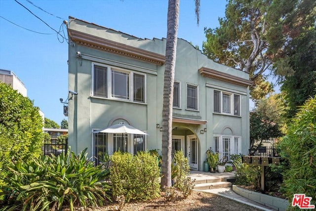 718 Hoover Street, Los Angeles