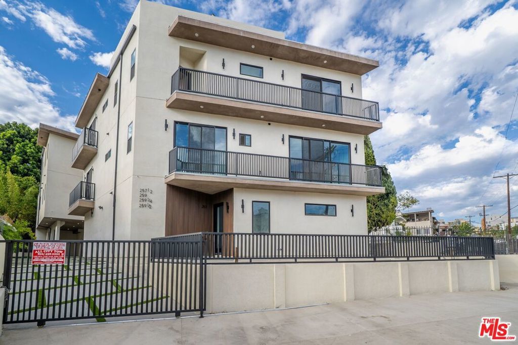 Photo of Listing #25607565