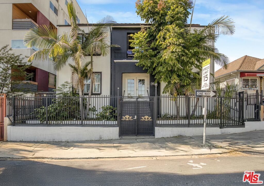 Photo of Listing #25609687