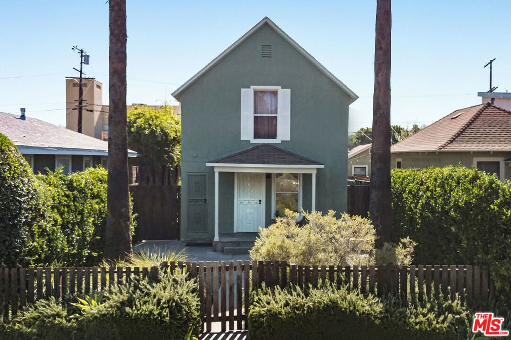 5916 Marmion Way, Los Angeles