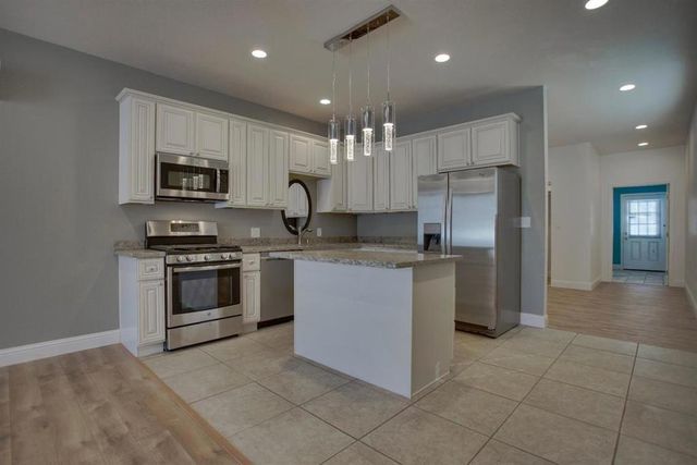 3012 4th Avenue, Sacramento