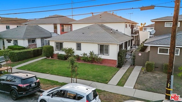 835 Austin Avenue, Inglewood