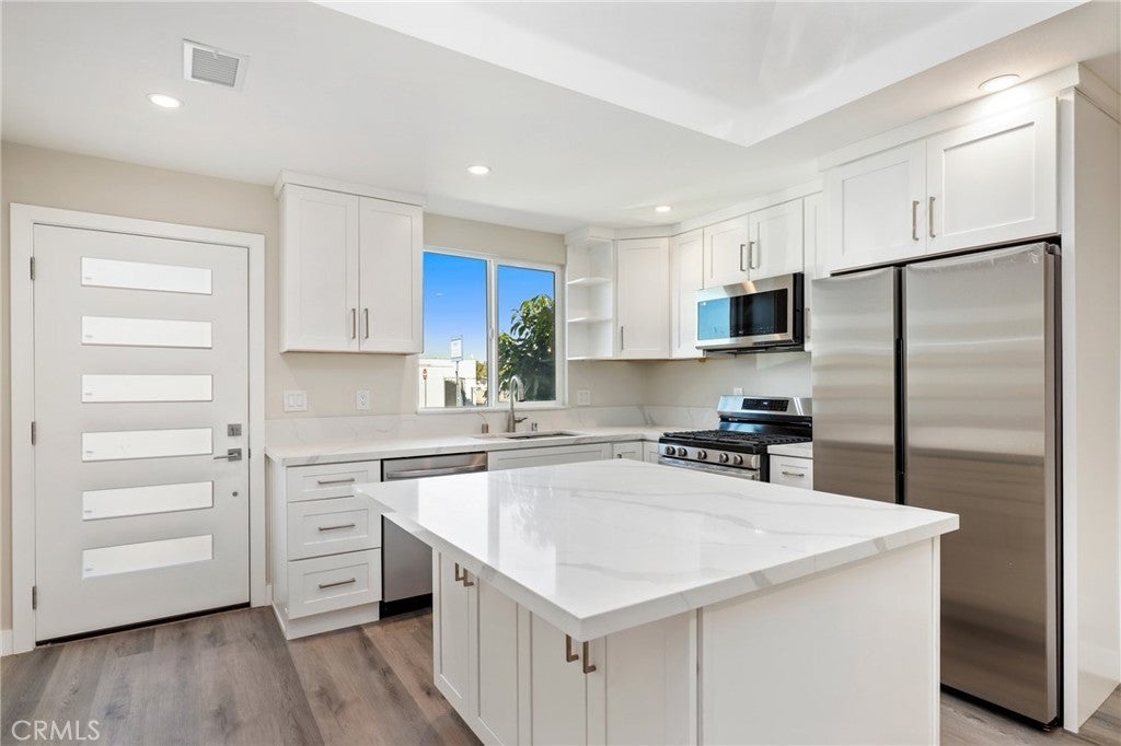 Photo of Listing #PW25251208