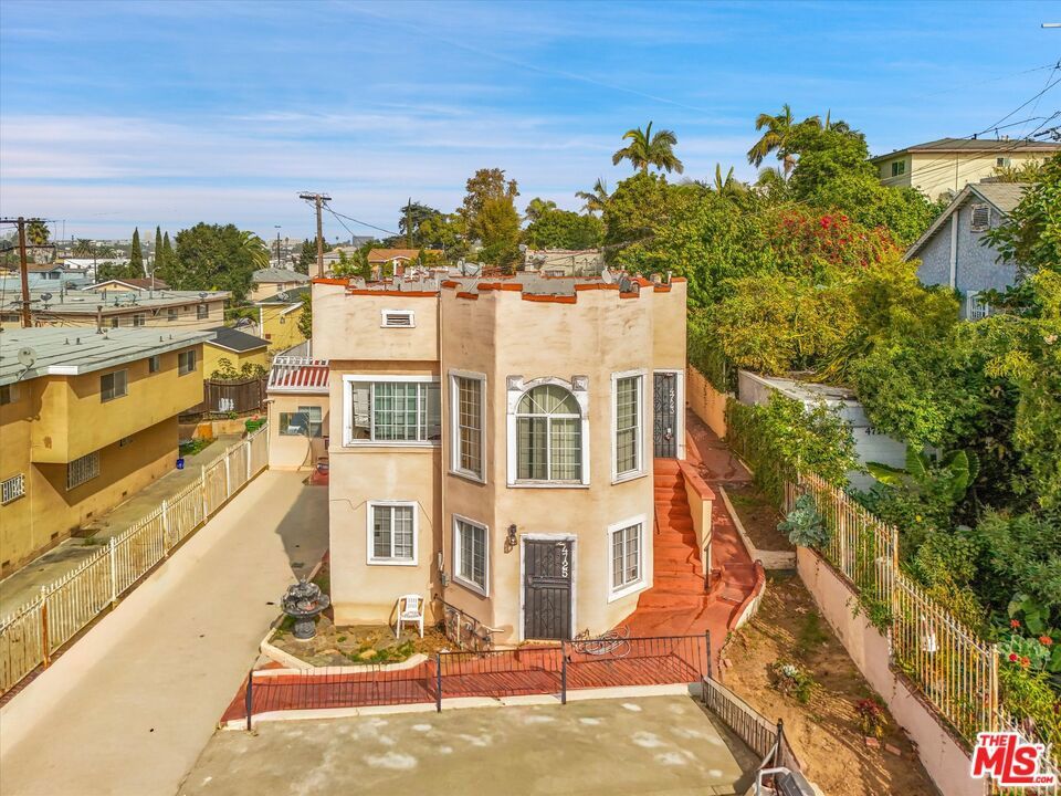 4725 St Elmo Drive, Los Angeles