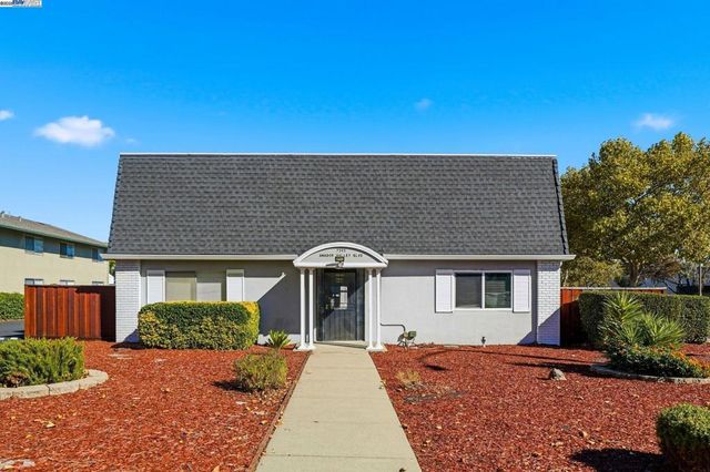 7595 Amador Valley Blvd, Dublin