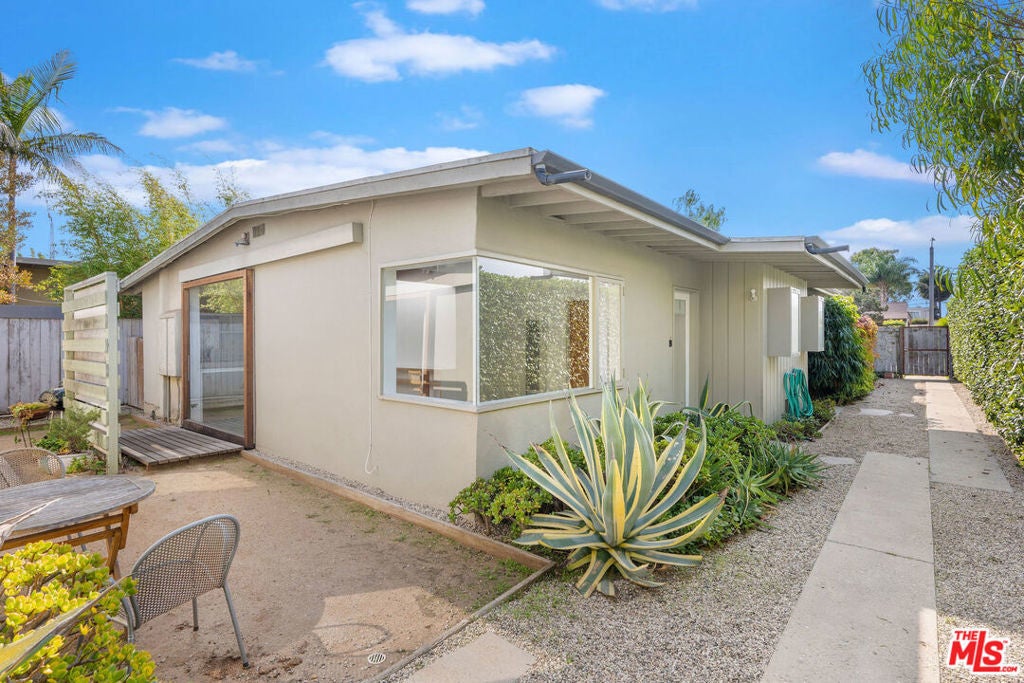 Photo of Listing #25599657