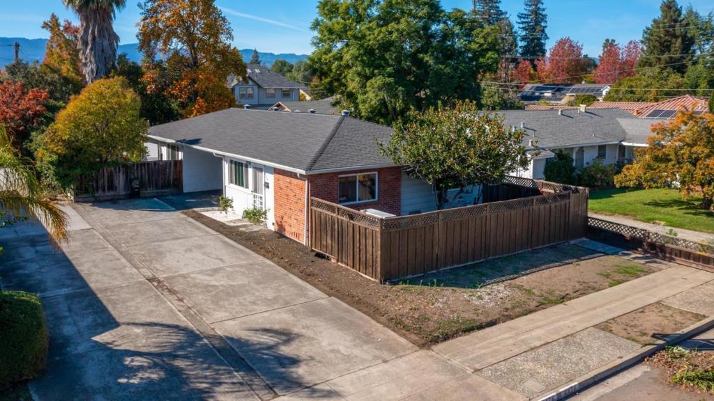 Photo of Listing #ML82027633