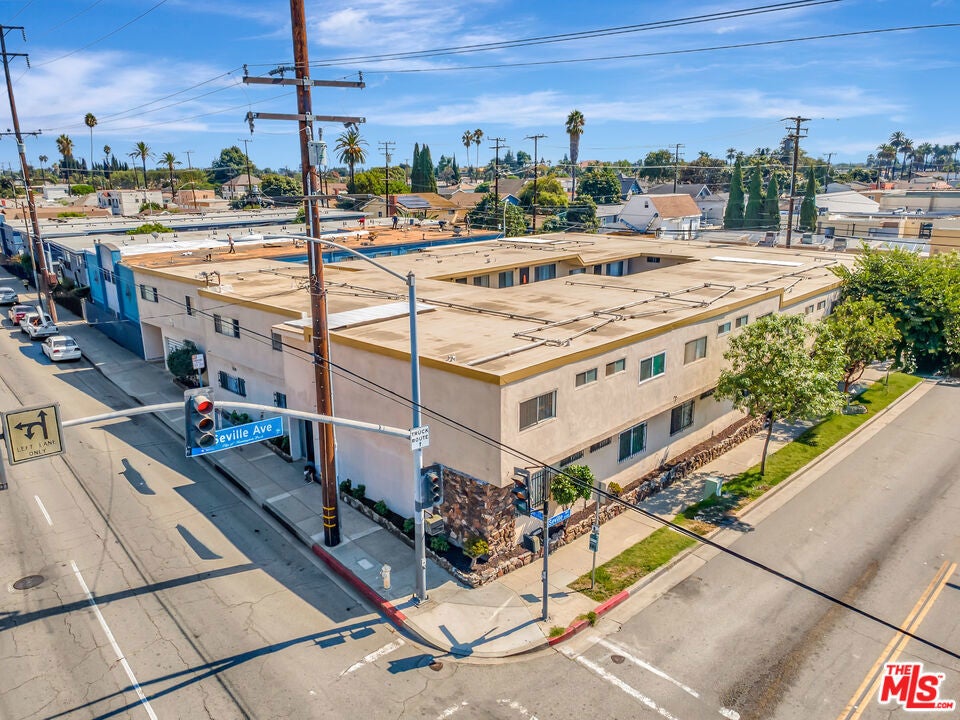 Photo of Listing #25619375