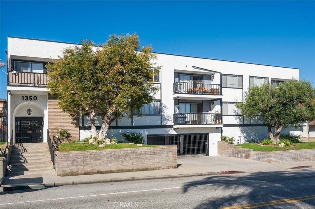 Photo of Listing #SB25261590