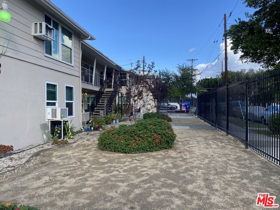 Photo of Listing #25620427