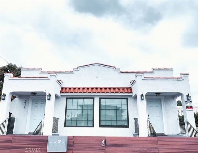 2437 Houston, Los Angeles