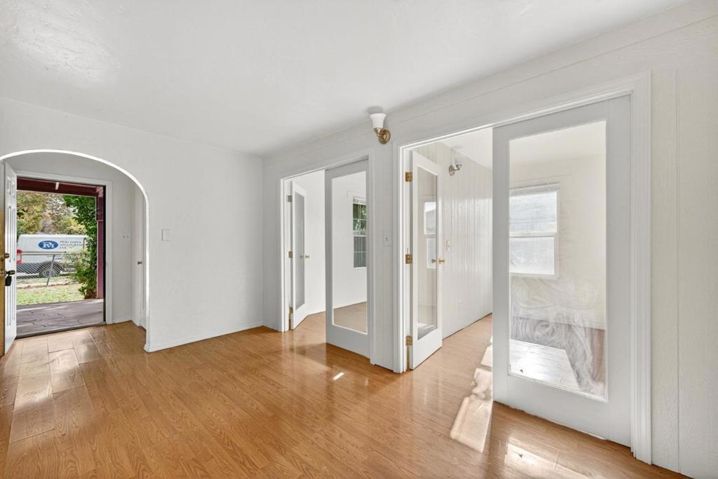 Photo of Listing #ML82028236