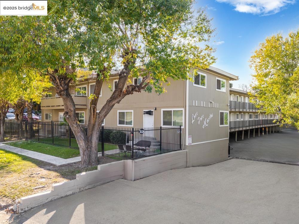 Photo of Listing #41118257