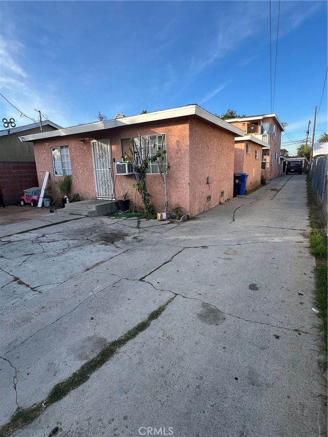 151 E 121st, Los Angeles