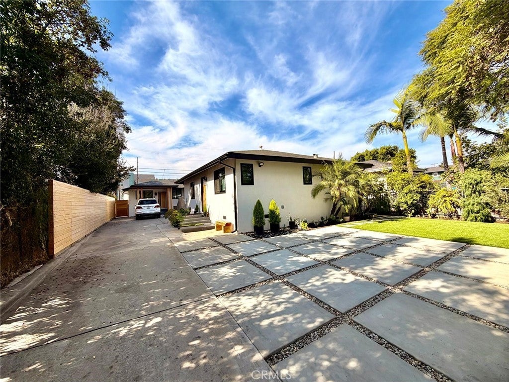 Photo of Listing #DW25269774