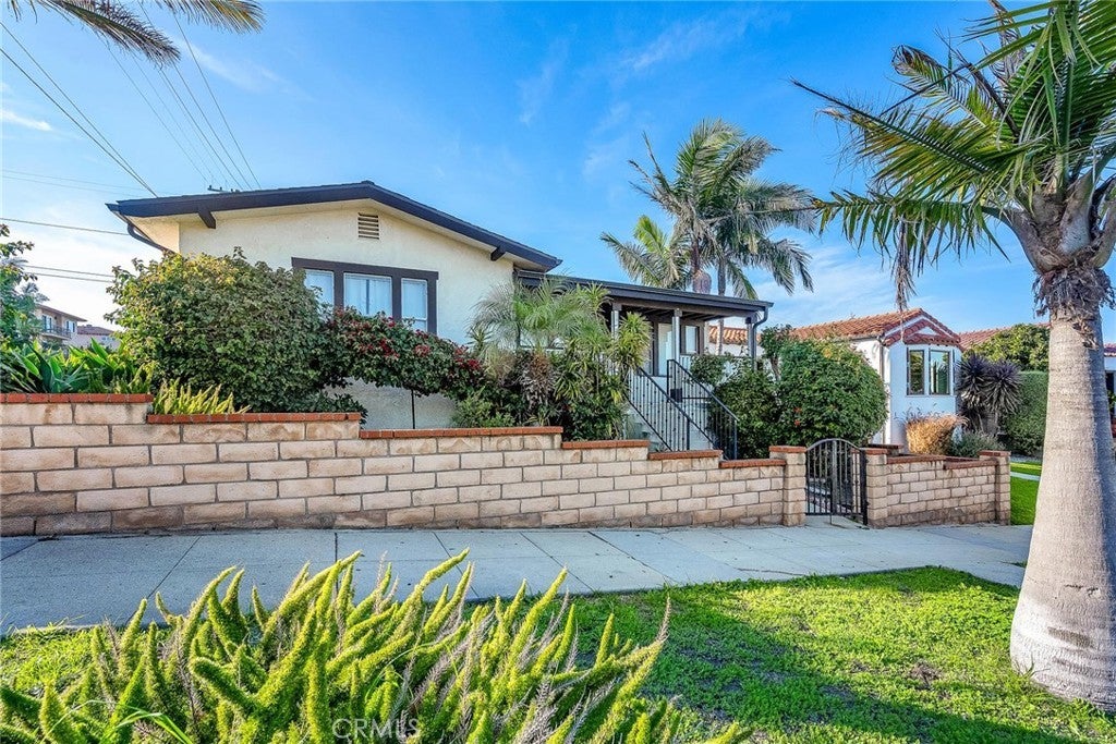 Photo of Listing #SB25271467