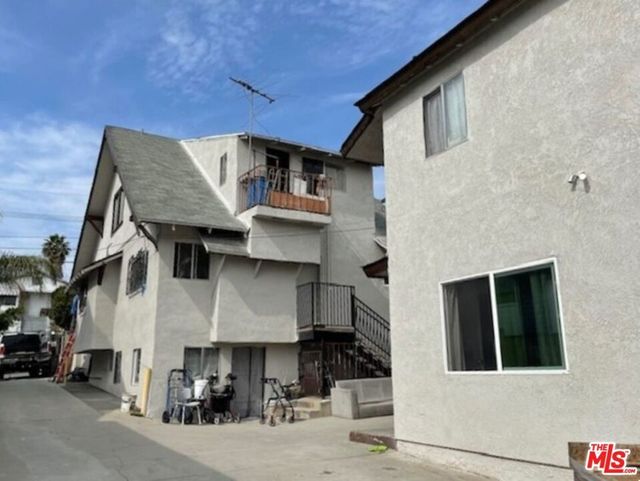 524 N Cummings Street, Los Angeles