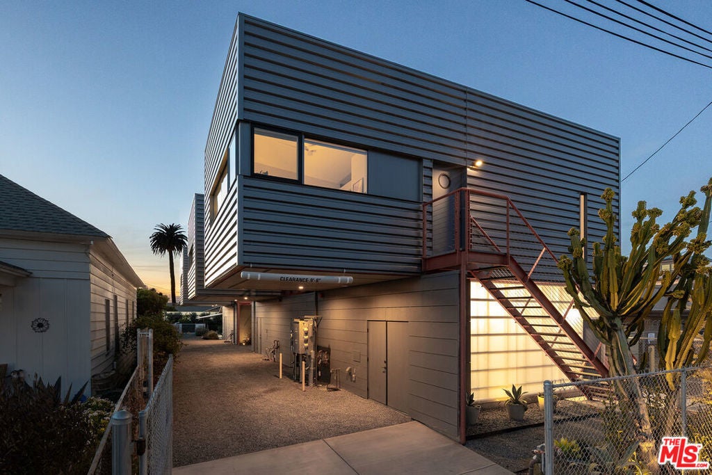 Photo of Listing #25629449