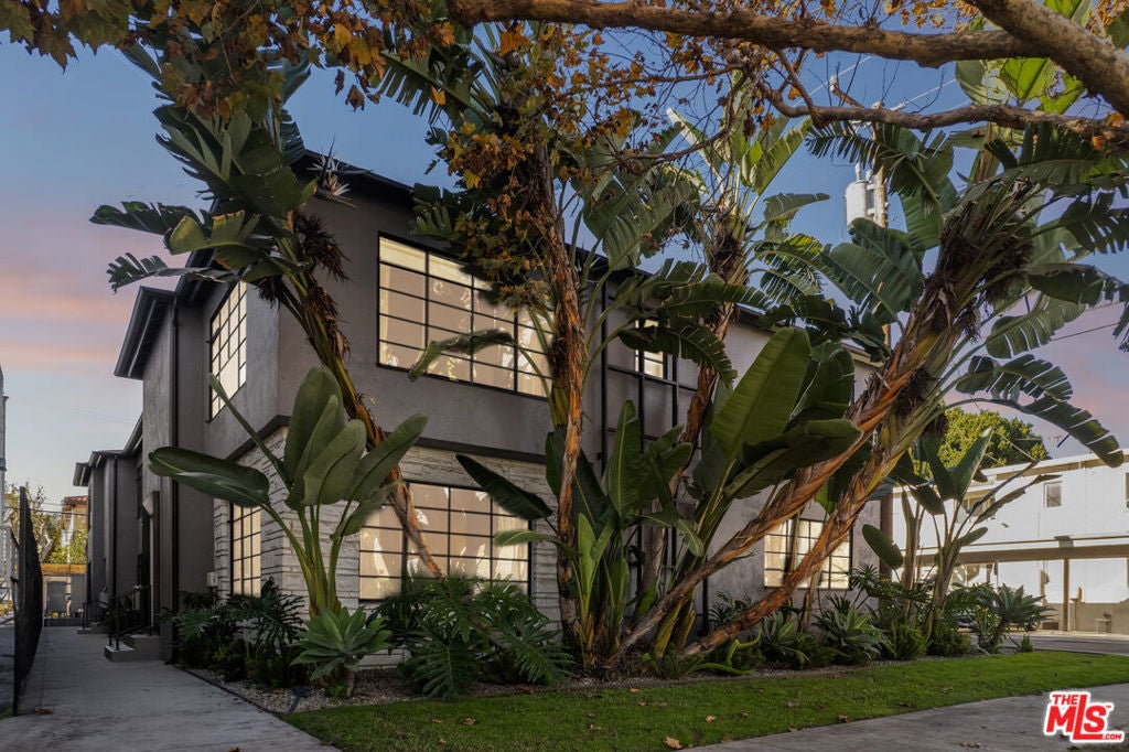 Photo of Listing #25630347