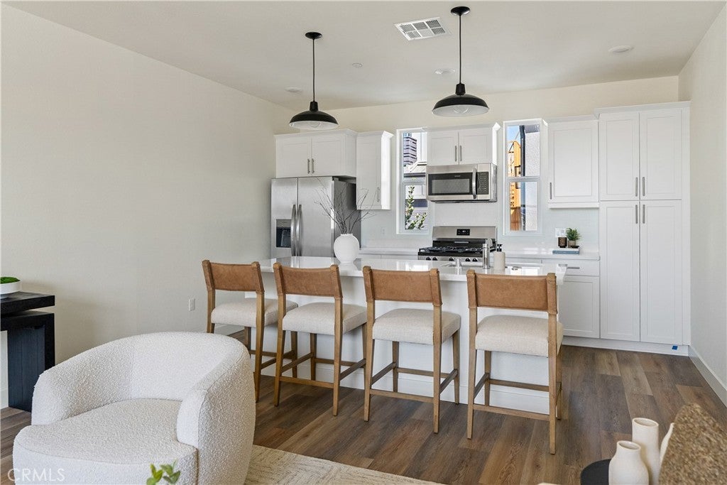 Photo of Listing #PW25279833