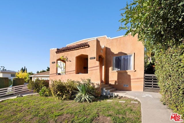 2243 India Street, Los Angeles