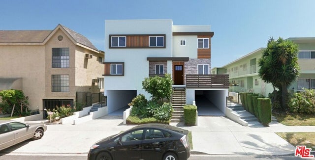 4832 Rosewood Avenue, Los Angeles