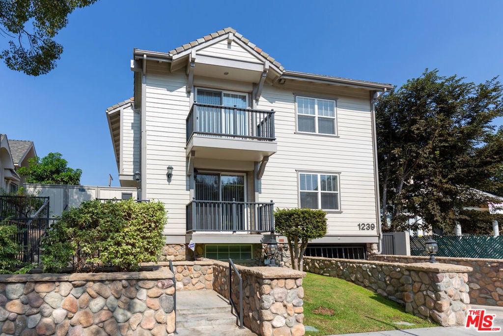 Photo of Listing #26636019