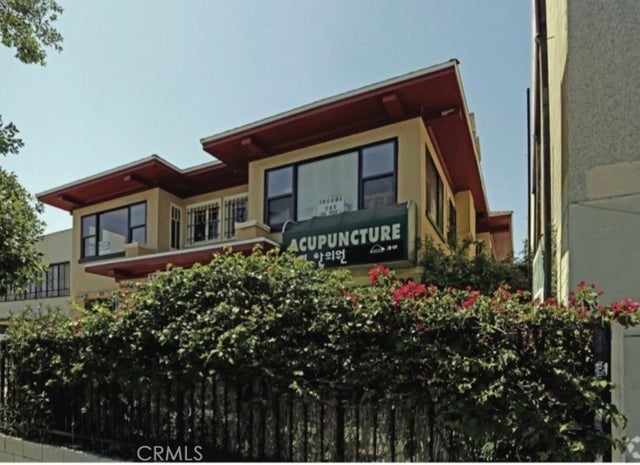 811 S Vermont, Los Angeles