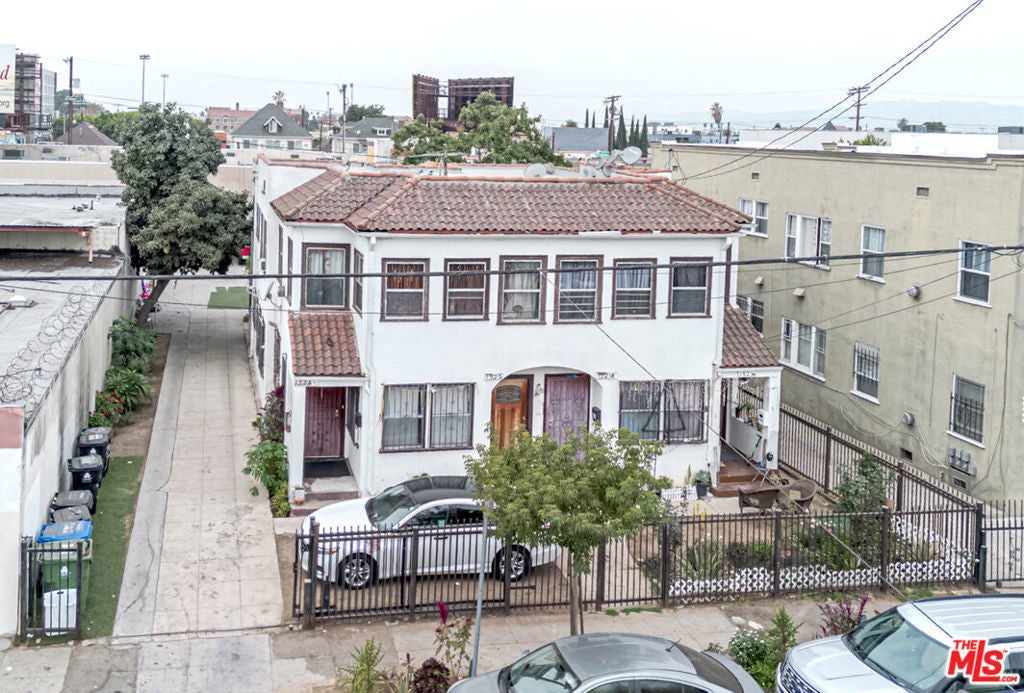 Photo of Listing #26639763