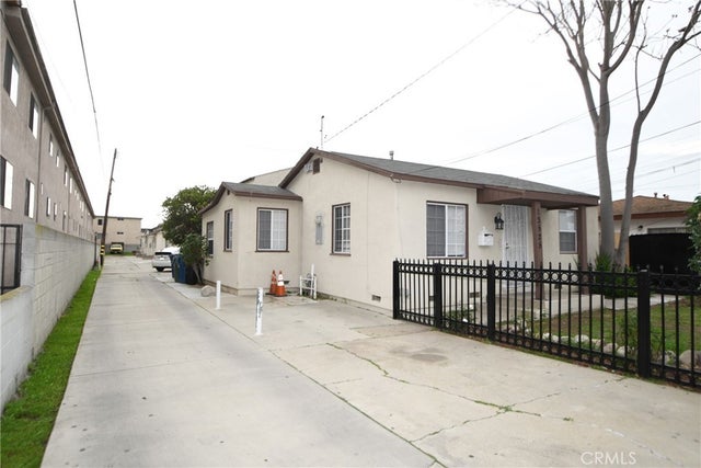 13525 Kornblum Avenue, Hawthorne.