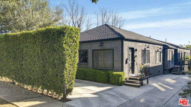 732 Robinson Street, Los Angeles